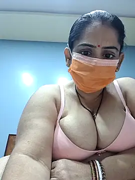 diyam4002 online show from 02.02.26