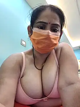 diyam4002 online show from 02.02.26