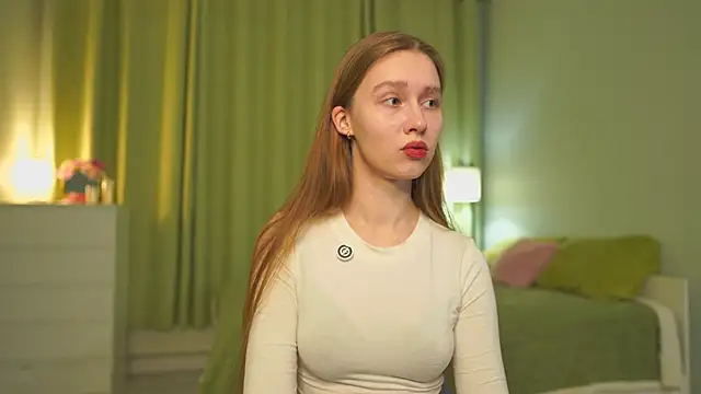 Snapshot of SharaNewbern chatting on 02.12.26 SharaNewbern online show from 02.12.26