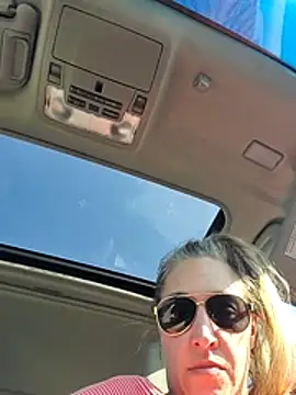 Snapshot of Sunflower0025 chatting on 02.13.26 Sunflower0025 online show from 02.13.26