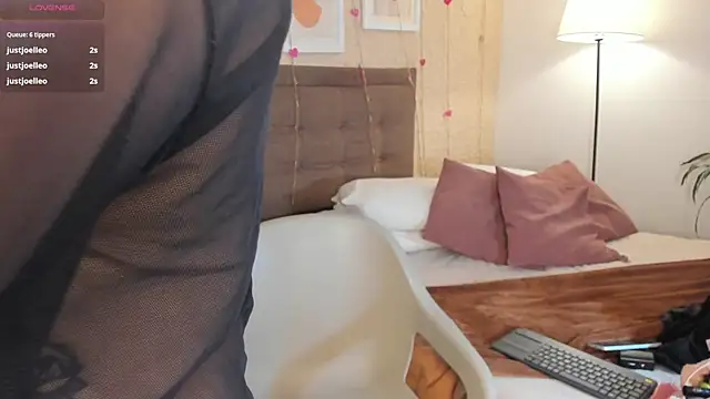 Snapshot of SalomeStorm_ chatting on 02.10.26 SalomeStorm online show from 02.10.26