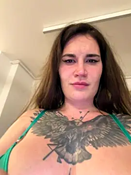 Snapshot of TattooGirlAlia chatting on 11.14.25 TattooGirlAlia online show from 11.14.25