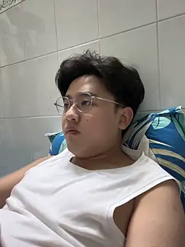 Kami Kazo online show from 04.11.26