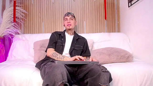 Max Hader online show from 03.02.26