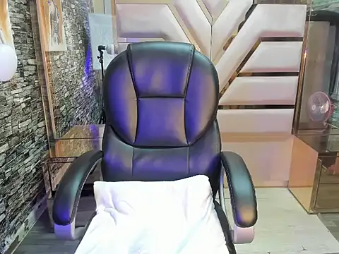 Gerogina Divaio online show from 02.06.26