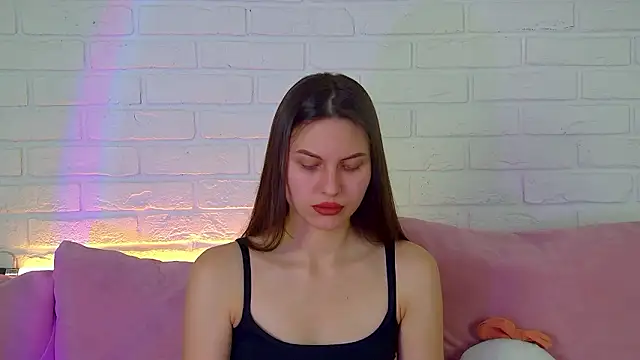 Snapshot of AliceVersal chatting on 02.03.26 AliceVersal online show from 02.03.26