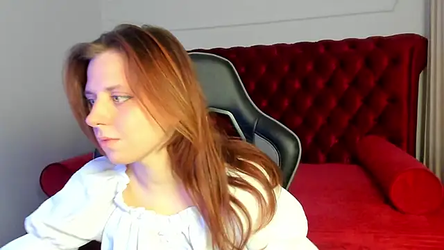 Snapshot of FreyaVey chatting on 02.05.26 FreyaVey online show from 02.05.26