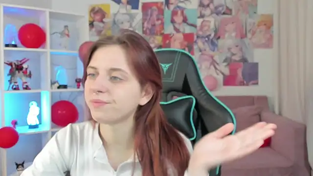 Snapshot of FreyaVey chatting on 02.17.26 FreyaVey online show from 02.17.26