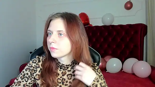 Snapshot of FreyaVey chatting on 02.19.26 FreyaVey online show from 02.19.26