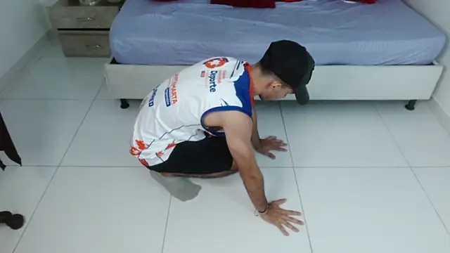 Snapshot of Caius_fox chatting on 02.24.26 Caius fox online show from 02.24.26