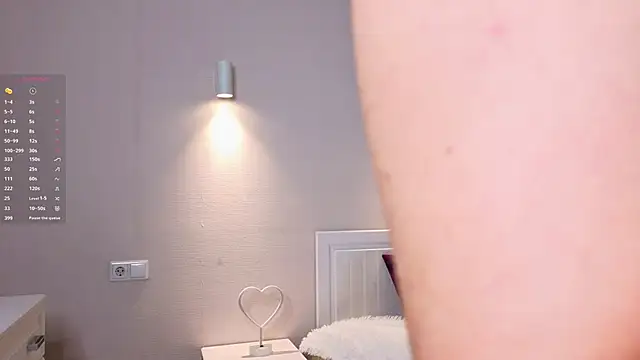 LoraLynn online show from 02.18.26