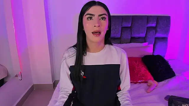 Isabella Moon9 online show from 03.26.26