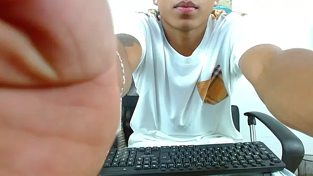 Snapshot of ostinn18 chatting on 03.02.26 ostinn18 online show from 03.02.26