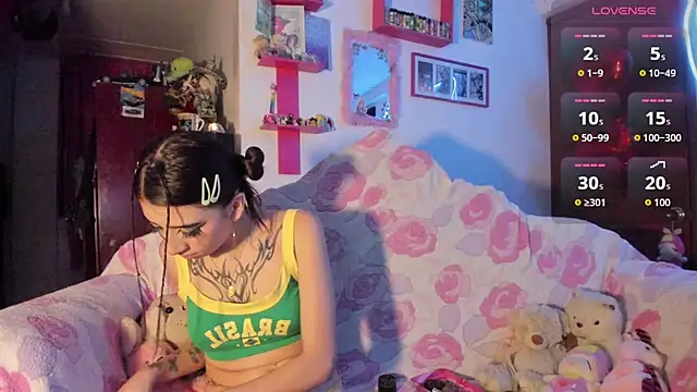 Rebecahart online show from 02.15.26