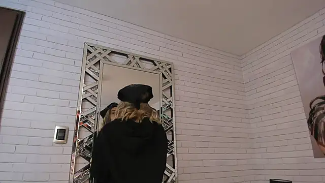 AlanaaHell online show from 04.06.26