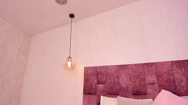 AlanaaHell online show from 04.16.26