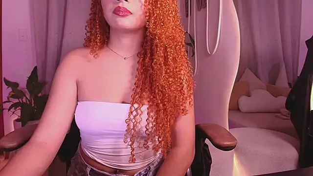 Snapshot of _lindapynk_ chatting on 02.17.26 lindapynk online show from 02.17.26