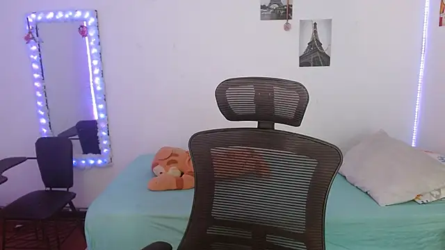 Snapshot of Lolitaa__VIP chatting on 02.06.26 Lolitaa VIP online show from 02.06.26