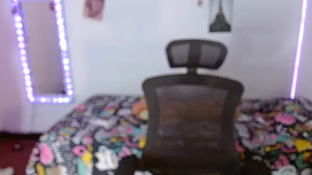 Snapshot of Lolitaa__VIP chatting on 02.19.26 Lolitaa VIP online show from 02.19.26