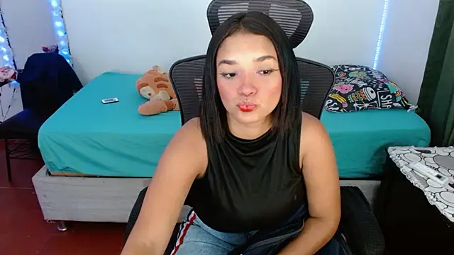 Snapshot of Lolitaa__VIP chatting on 03.03.26 Lolitaa VIP online show from 03.03.26