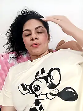 Snapshot of luna_pinky chatting on 02.02.26 luna pinky online show from 02.02.26