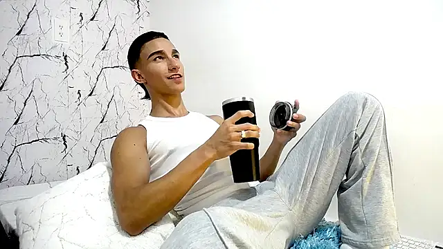 Snapshot of BabyAndy_ chatting on 07.01.26 BabyAndy online show from 07.01.26