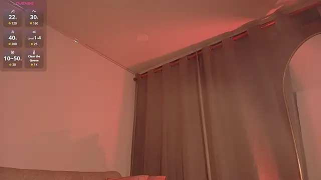 Snapshot of kittysophie_ chatting on 03.25.26 kittysophie online show from 03.25.26