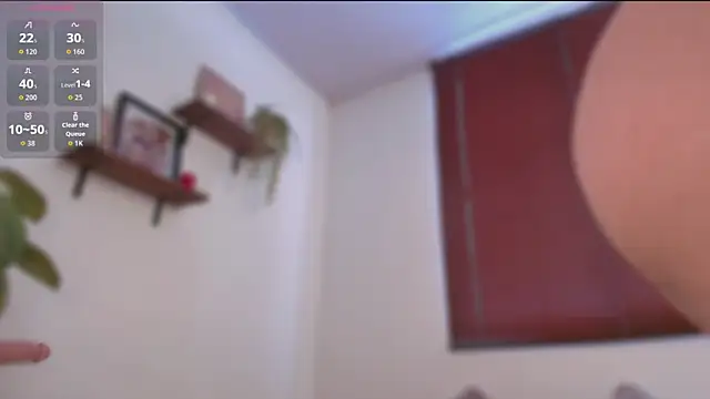 Snapshot of kittysophie_ chatting on 04.28.26 kittysophie online show from 04.28.26