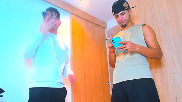 Snapshot of TheBatMansion chatting on 02.12.26 TheBatMansion online show from 02.12.26