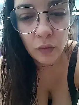 Snapshot of kuramaqueen chatting on 02.15.26 kuramaqueen online show from 02.15.26