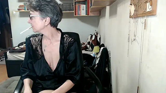 katemodel online show from 11.09.25