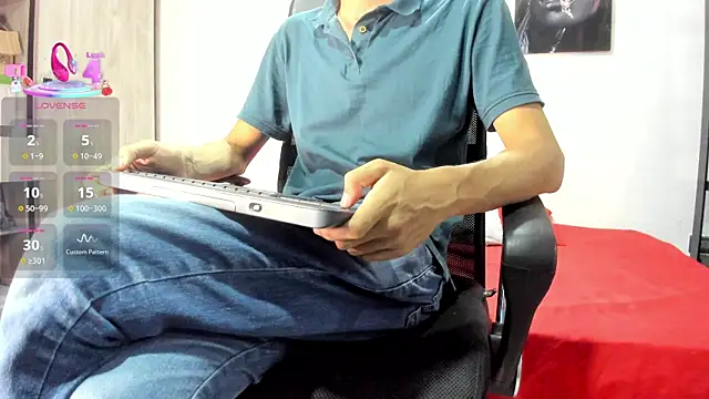 milo cruz  online show from 04.25.26