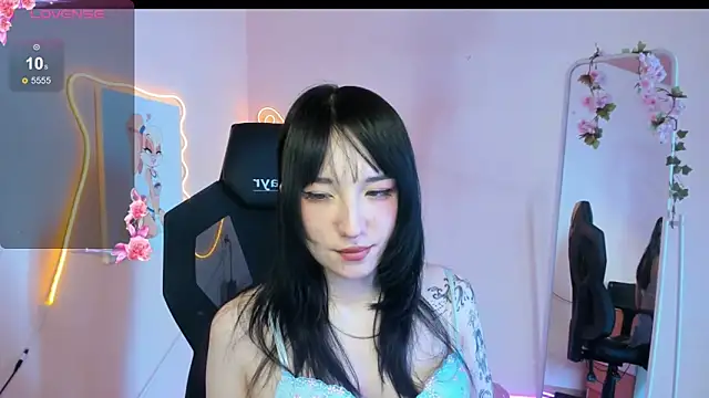 AliceeinWonderlanddd online show from 04.09.26