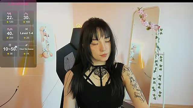 AliceeinWonderlanddd online show from 05.09.26