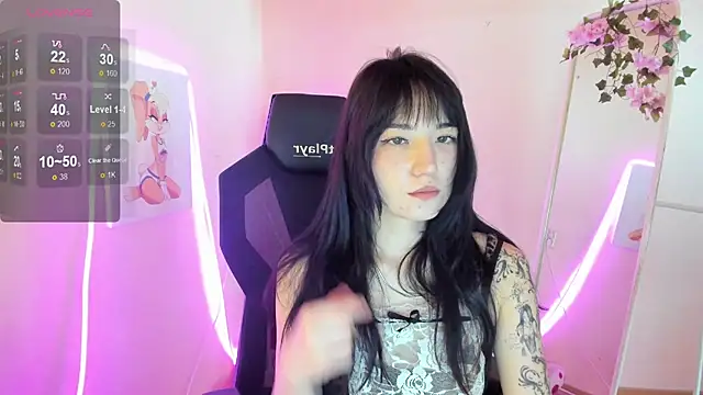 AliceeinWonderlanddd online show from 07.15.26