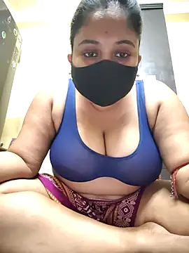 Snapshot of Curvy_Trisha chatting on 03.21.26 Curvy Trisha online show from 03.21.26