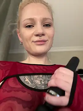 Snapshot of BlondeDoll_ chatting on 02.08.26 BlondeDoll online show from 02.08.26