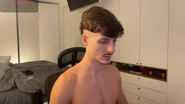 Snapshot of vitoraugustoxxx chatting on 03.03.26 vitoraugustoxxx online show from 03.03.26