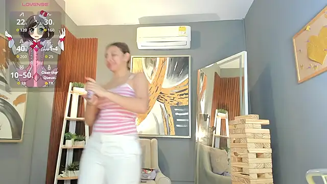 Snapshot of nina_swaan chatting on 02.04.26 nina swaan online show from 02.04.26