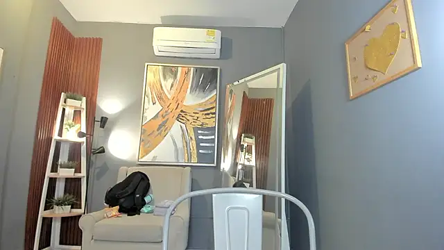 Snapshot of nina_swaan chatting on 02.10.26 nina swaan online show from 02.10.26