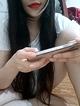 Snapshot of Moe-moex chatting on 02.05.26 Moe-moex online show from 02.05.26