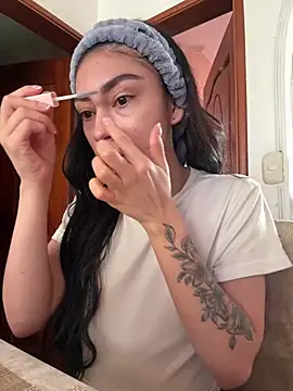 Bonny Eva online show from 02.04.26