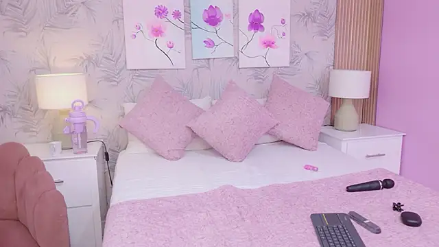 AlejandraMartinezz online show from 02.05.26