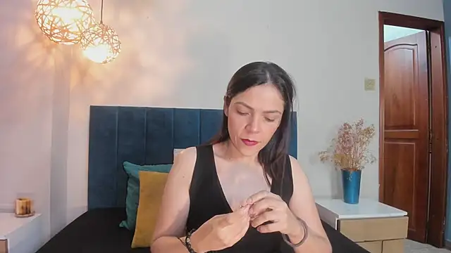 AnnaBroooks online show from 03.24.26