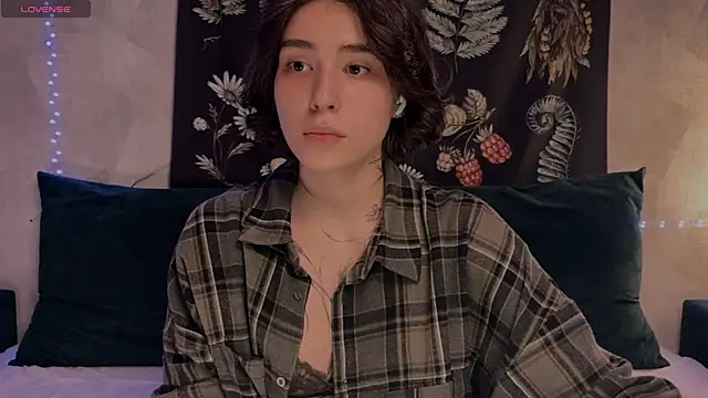 Snapshot of fullofluv chatting on 03.19.26 fullofluv online show from 03.19.26