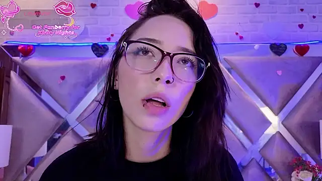 Snapshot of HarperrWest chatting on 02.28.26 HarperrWest online show from 02.28.26