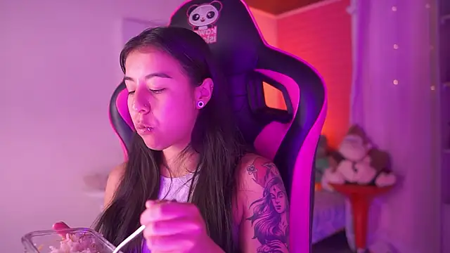 Snapshot of mavi_boo chatting on 02.02.26 mavi boo online show from 02.02.26