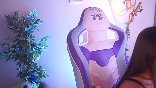 Snapshot of mavi_boo chatting on 02.14.26 mavi boo online show from 02.14.26