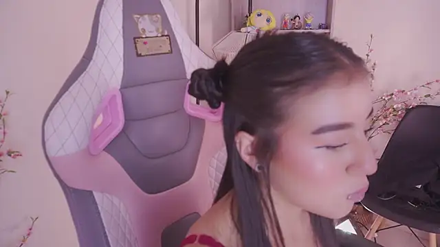 Snapshot of mavi_boo chatting on 02.19.26 mavi boo online show from 02.19.26