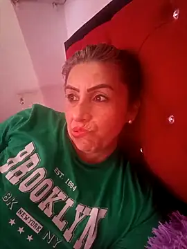 Snapshot of maynor_1998 chatting on 02.20.26 maynor 1998 online show from 02.20.26